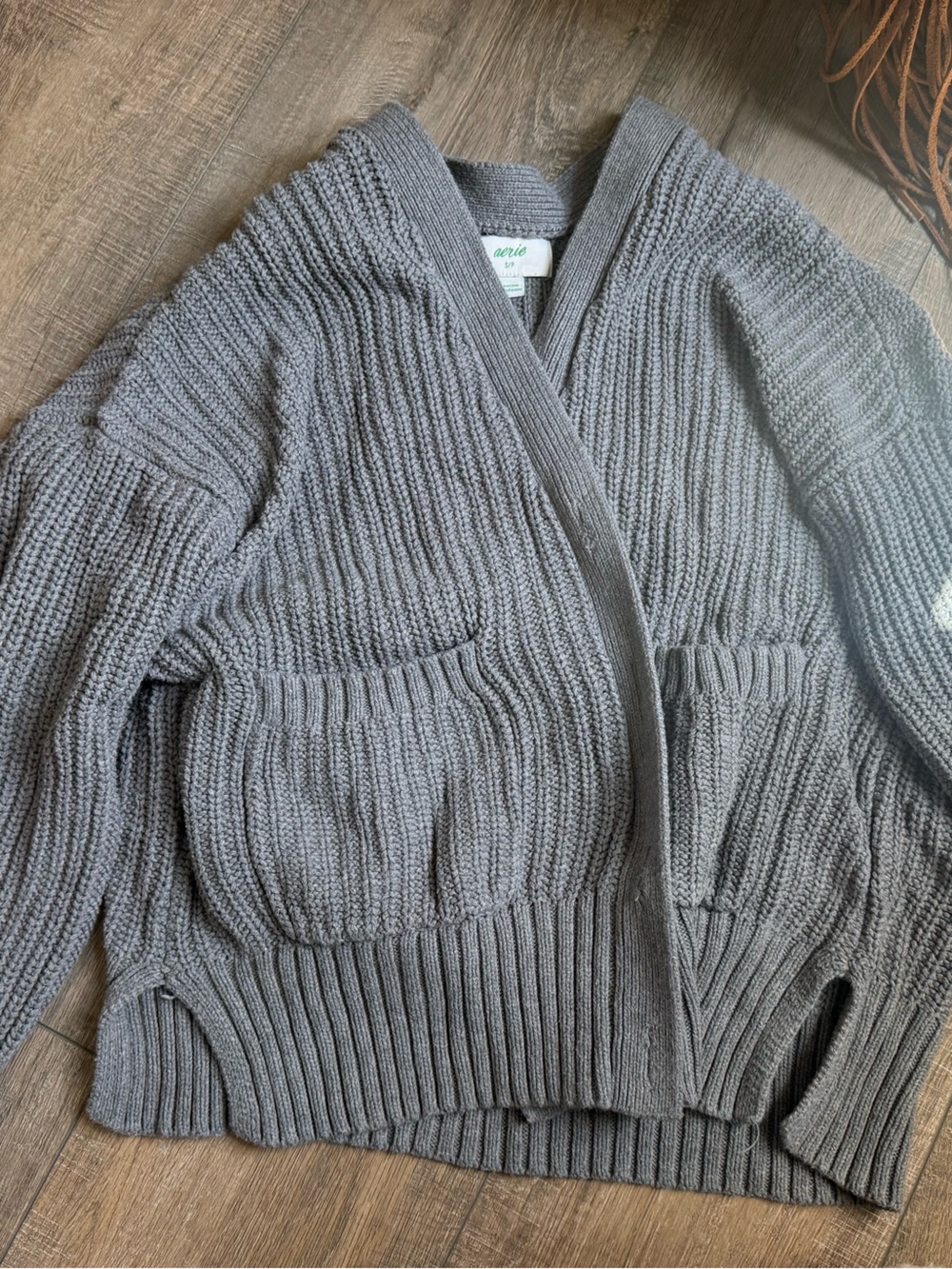 aerie Gray Chunky Knit Cardigan - Picture 1 of 3